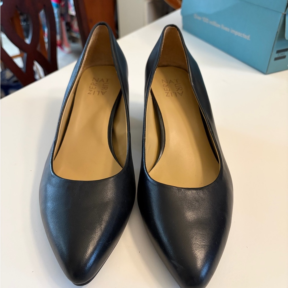 Naturalizer Black Leather Heels